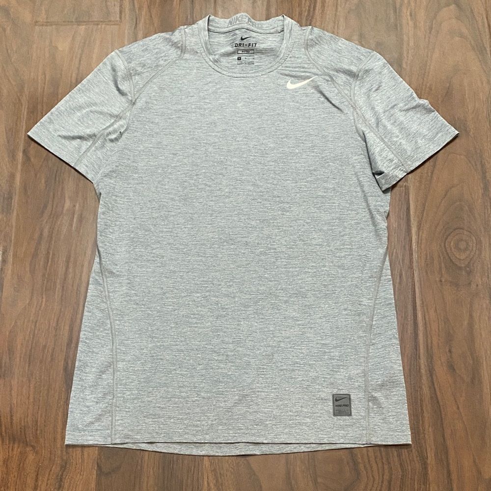 Nike Pro Dri Fit Traininh Gray T-Shirt